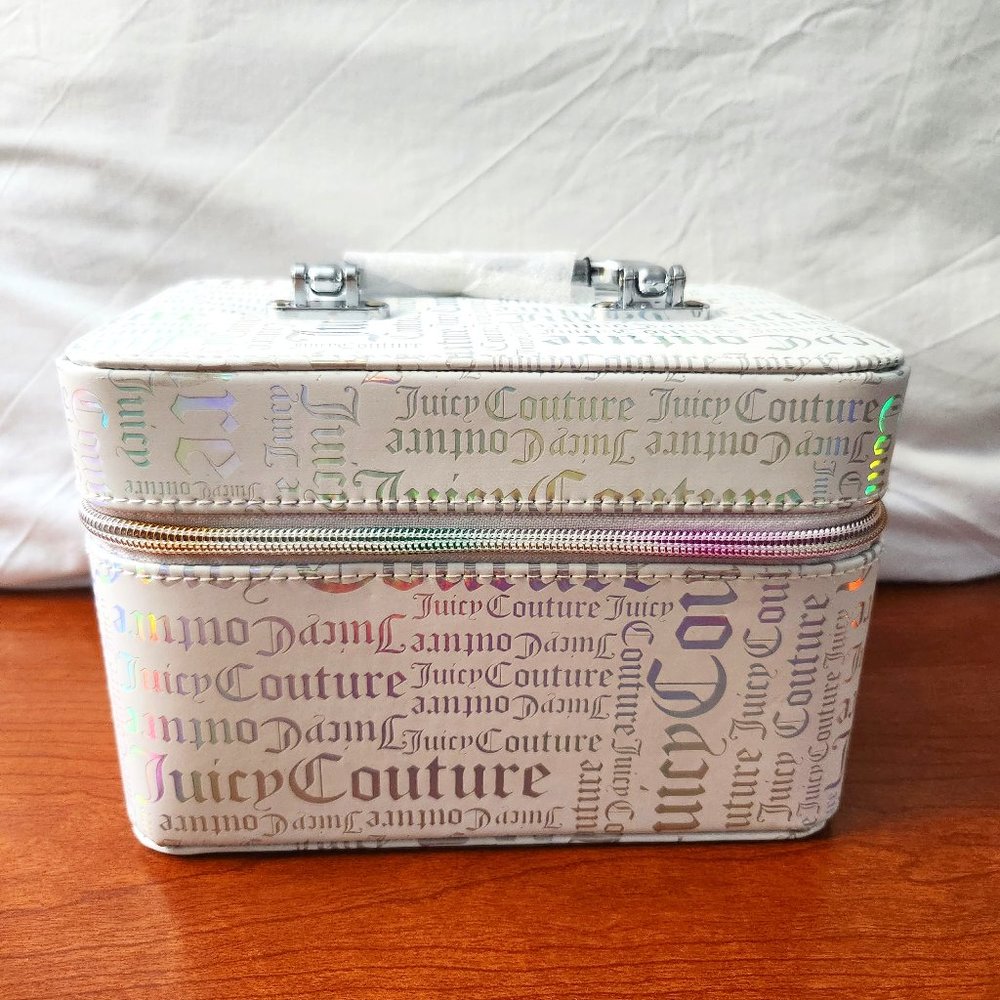 Juicy Couture Travel Cosmetic Case (White & Silver)(Iridescent)